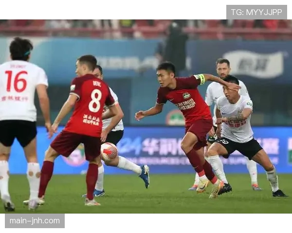 中游球队采用压缩空间快速转换反击策略 防守能力加强